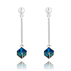 Boucles d'Oreilles en Cristal et Argent Boucles d'Oreilles Cube 6mm en Argent et Cristal Bleu Bermude