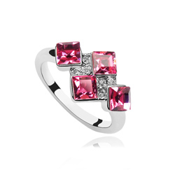 Bague Design en Cristal Rose