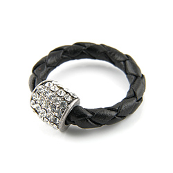 Bague en Cuir Noir et Cristal [Taille 57]